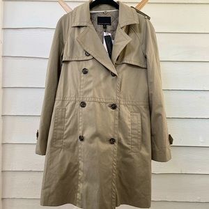 NWT Banana Republic Trench Coat in Beige